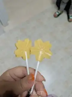 Make Homemade milk lollipop step 8