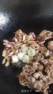 Make A duck with a lotus peanut step 4