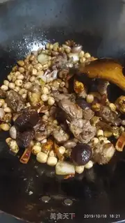 Make A duck with a lotus peanut step 6