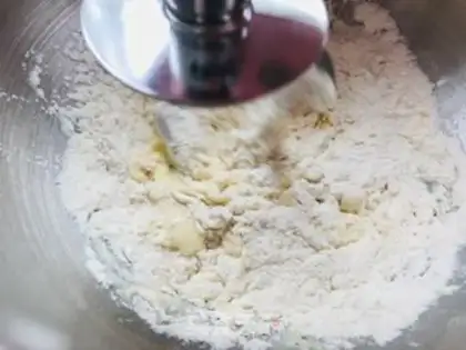 Make Chinese cream toast step 1
