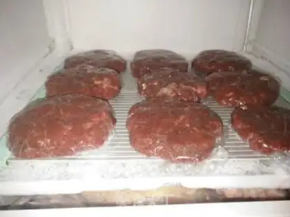 Make Burger beef cake step 9