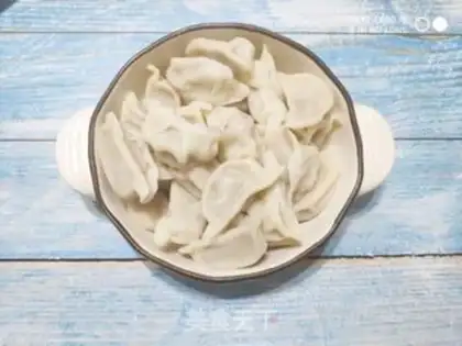 Make Celery pork dumplings step 5