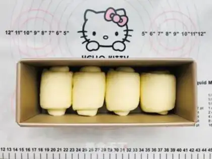 Make Chinese cream toast step 12