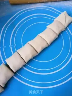 Make Onion rolls step 7