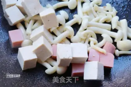 Make Tofu fungus soup step 2