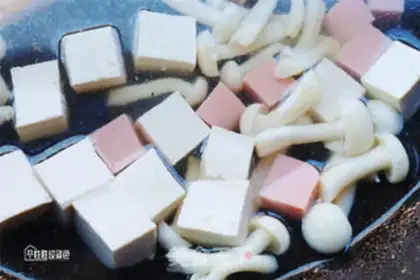 Make Tofu fungus soup step 3