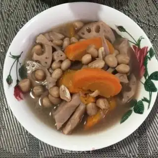 Make Peanut Lotus soup step 4