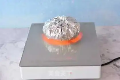 Make Tin Paper Flowers step 2