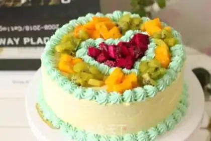 Make Eight-inch cream fruit cake step 27