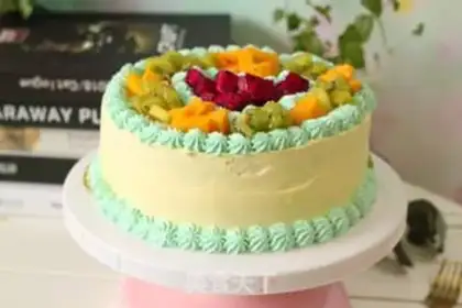 Make Eight-inch cream fruit cake step 28