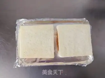 Make Cheese bacon-rich toast step 1