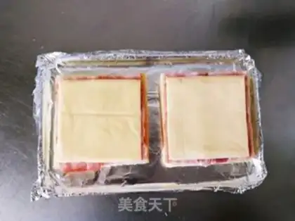 Make Cheese bacon-rich toast step 3