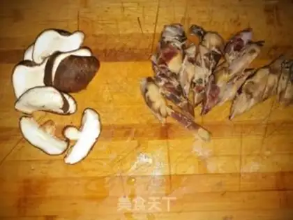 Make Silver-eared sausages step 1