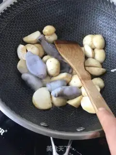 Make The octopus belly burns the taro step 8