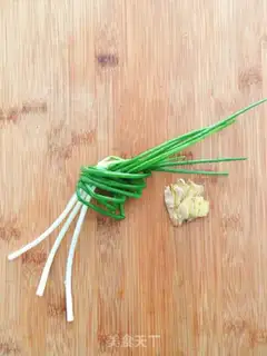 Make Dry potato stew step 1