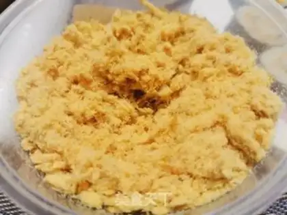 Make Chew pine rolls step 1