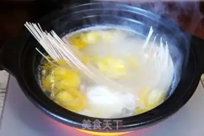 Make Tomato hot noodles step 5