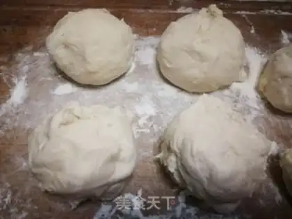Make An egg pack with a rhinoconi step 6