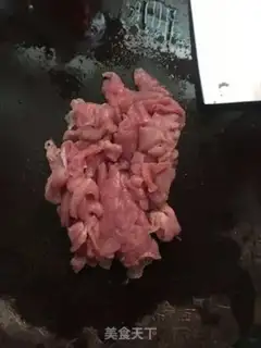 Make Scribbling in the ear step 2