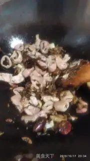 Make Scrambled pig intestines step 8