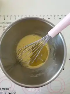 Make Rock-burned cheesecake step 2