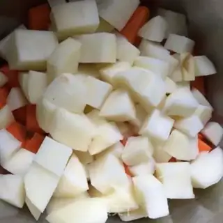 Make Curry meat and potatoes step 2
