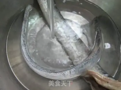 Make The fragrance fish step 1