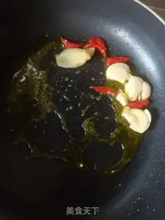 Make Red fish tails step 3