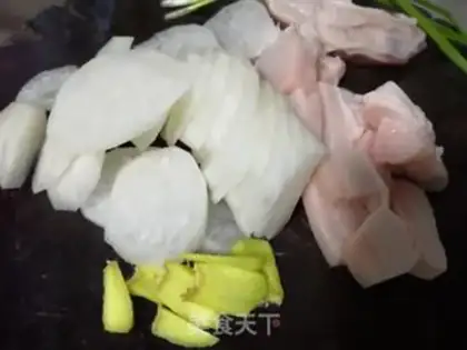 Make The white radish step 1