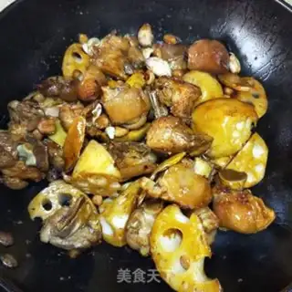 Make Peanut Lotus Pork Foot step 8