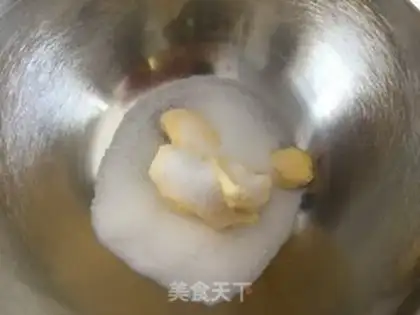 Make The gartered coconut bread step 5
