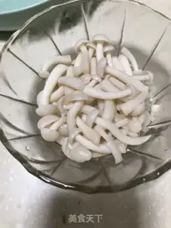 Make The mussels mixed with white mushrooms step 1