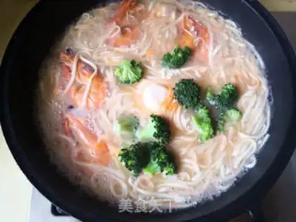 Make Shrimp noodles step 8