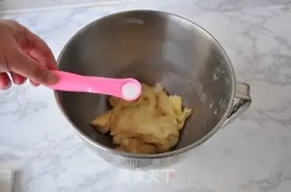 Make Milky toast step 3
