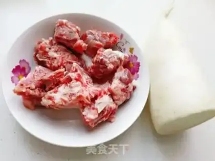 Make White radish steak soup step 0