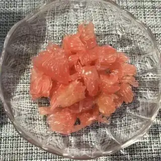 Make Red grapefruit yogurt cup step 1