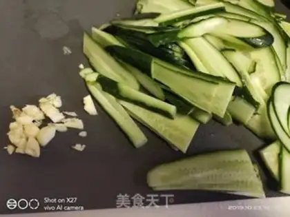 Make cucumber fried meat step 0