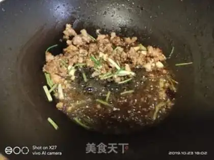 Make cucumber fried meat step 2