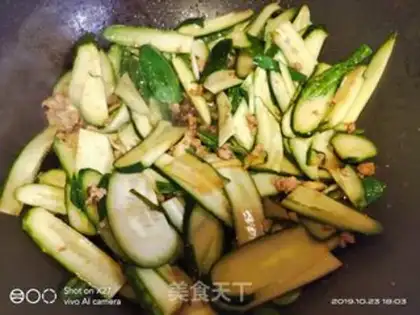 Make cucumber fried meat step 3