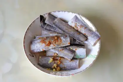 Make Red-fried fish step 1