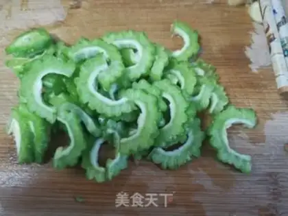 Make Scrambled peppers, fried eggs step 0
