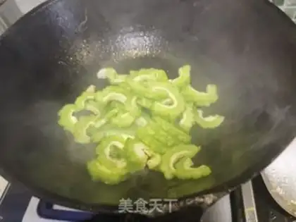 Make Scrambled peppers, fried eggs step 6