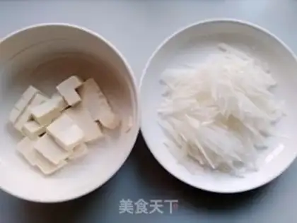Make Roach tofu shrimp soup step 1