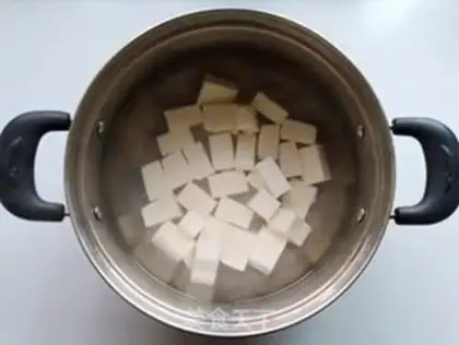 Make Roach tofu shrimp soup step 2