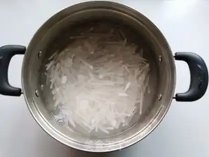 Make Roach tofu shrimp soup step 3