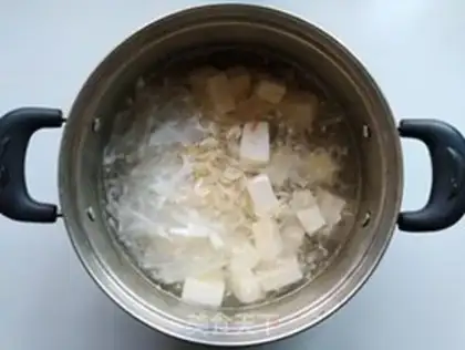 Make Roach tofu shrimp soup step 5