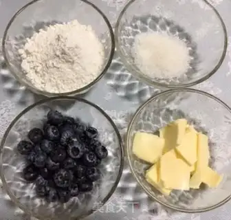 Make Blueberry maffane step 0