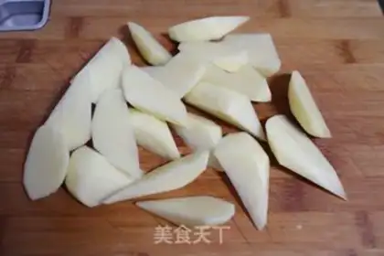 Make Roasted chicken wings, potatoes step 2