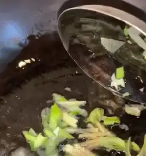 Make Beef fan radish soup step 8