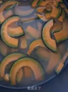 Make Pumpkin rice step 1